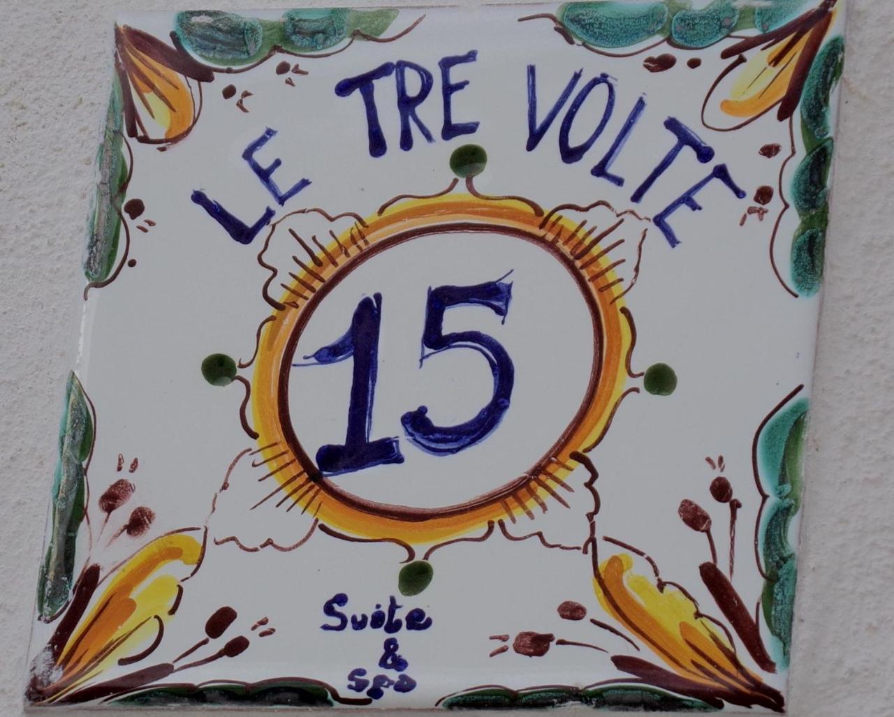 Le Tre Volte Villa ออสตูนี ภายนอก รูปภาพ