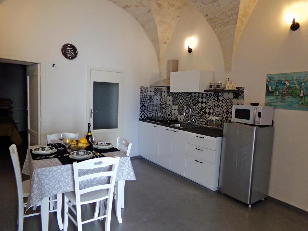 Le Tre Volte Villa ออสตูนี ภายนอก รูปภาพ